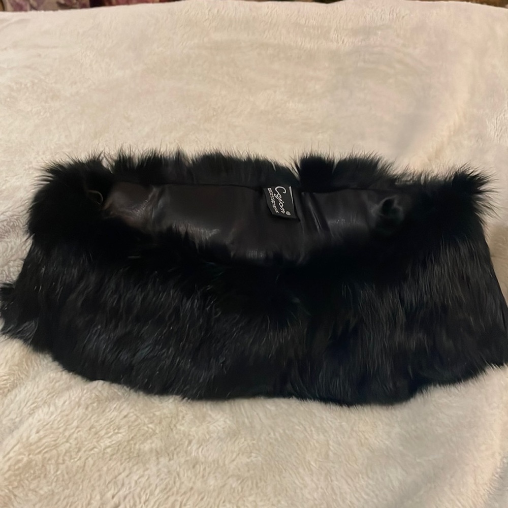 Cejon Vintage Black Rabbit Fur Collar